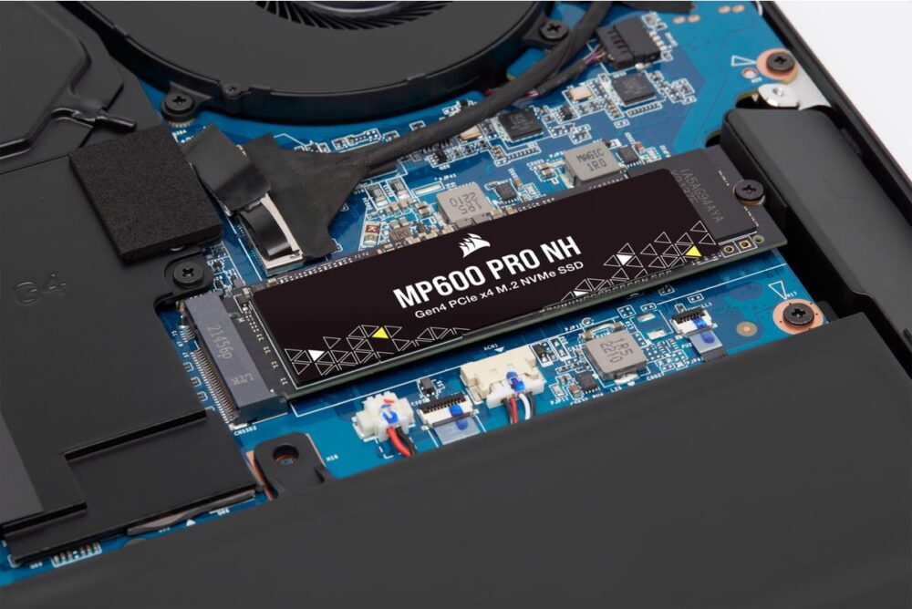 CORSAIR Force Series - SSD - 4TB - intern - M.2 2280 - integrierter Kühlkörper (CSSD-F4000GBMP600PNH)