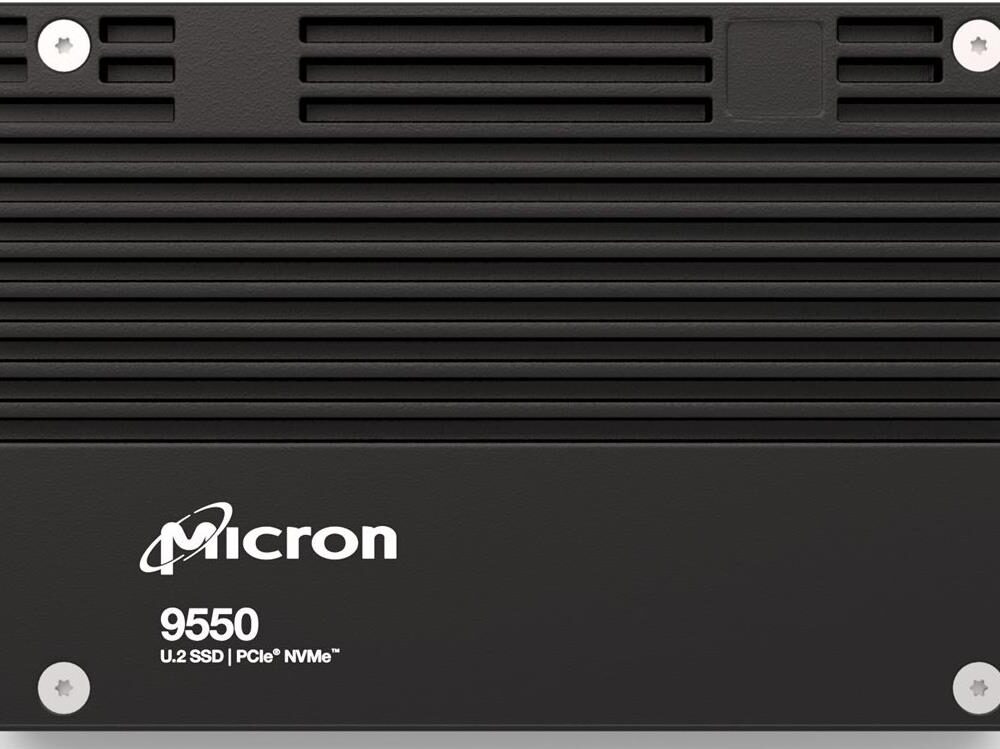 Micron 9550 MAX - SSD - Mixed Use - verschlüsselt - 12,8TB - intern - 2,5" (6,4 cm) - PCI Express 5,0 x4 (NVMe) - 256-Bit-AES - TCG Opal Encryption 2,0, Self-Encrypting Drive (SED) - TAA-konform (MTFDLAL12T8THB-1BK1DABYYR)