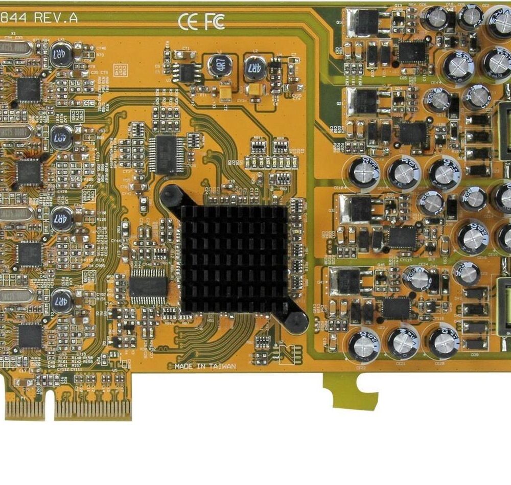 Lian Li UNI FAN TL Wireless LCD Lüfter ARGB PWM 3er-Pack inkl. Controller - 120 mm (12TLLCD1W3B)